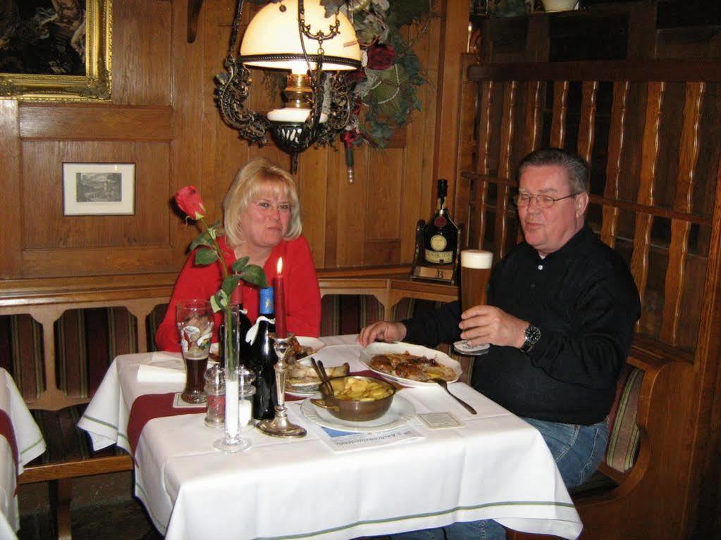 Hotel Zum Lamm Gundelsheim  Esterno foto